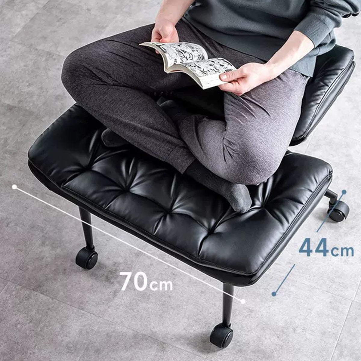 Tufted PU Leather Swivel Office Chair with Movable Footrest Black Ergonomic Desk Chair