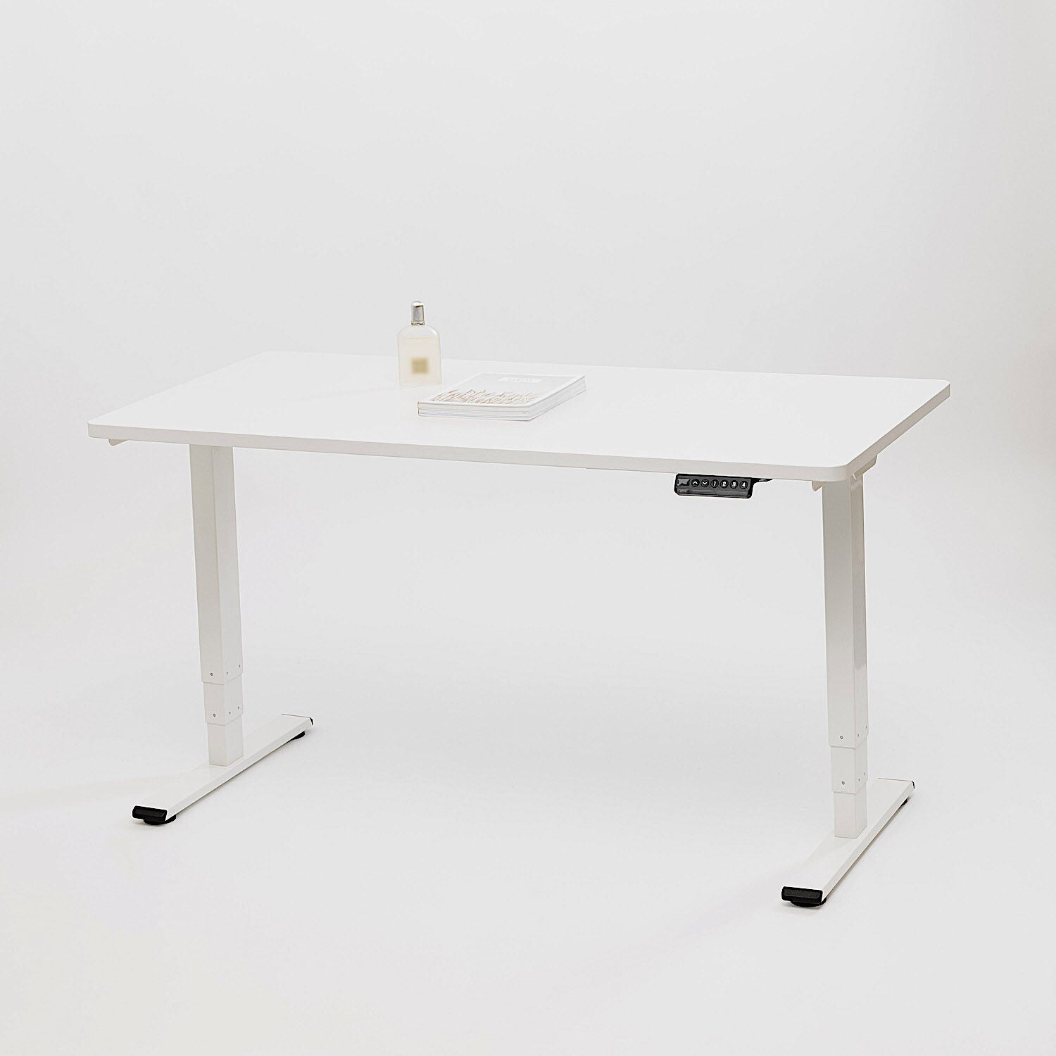 Electric Standing Desk for professionals - GKU Prolift 1400 to 1600mm