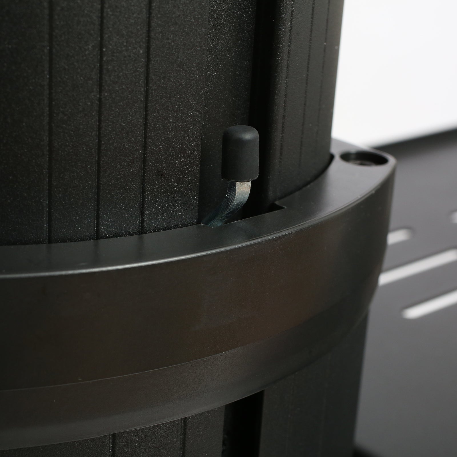 NEW Heavy Duty Mobile TV Stand MT-100 Premium strength stand - Black