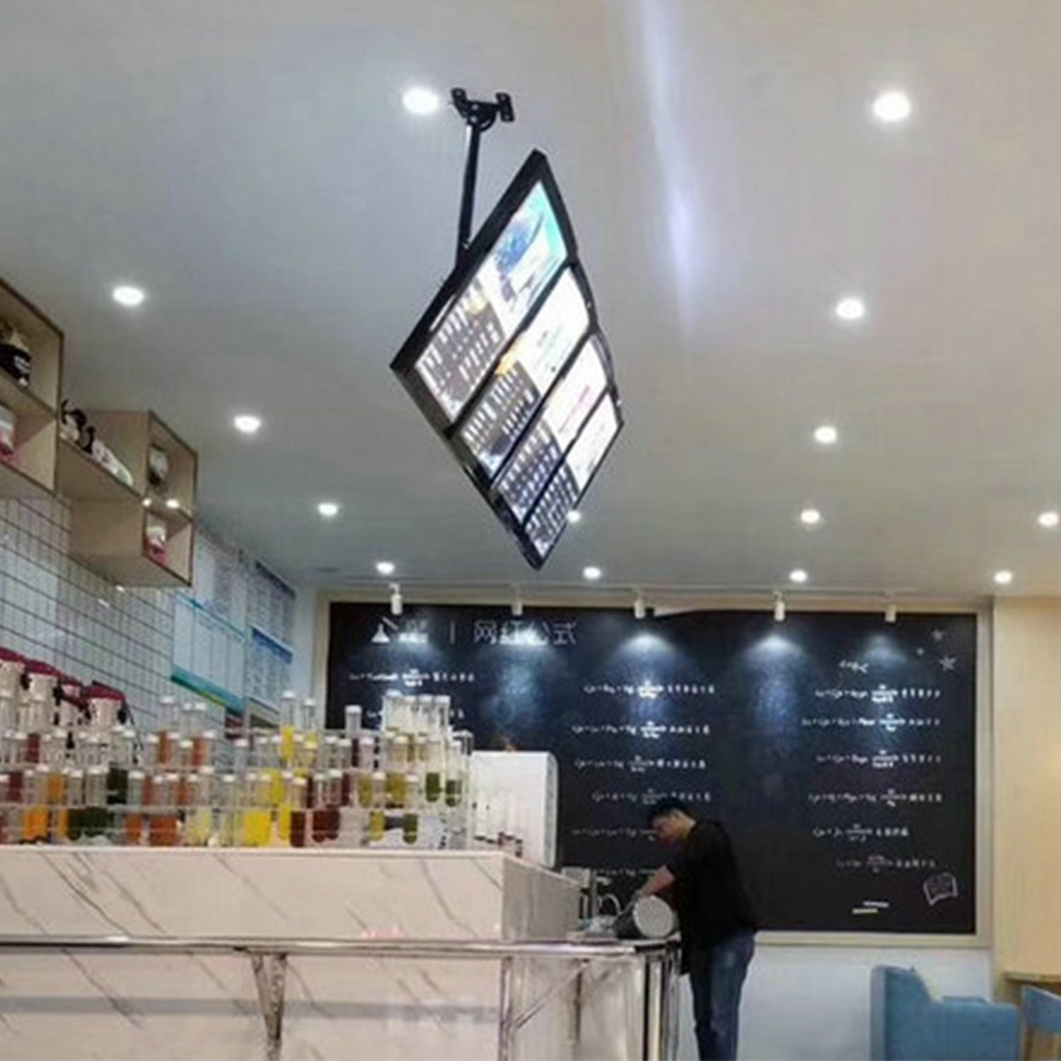 Ceiling Mounts 4 TV of Under 43 Inch DJS3-4