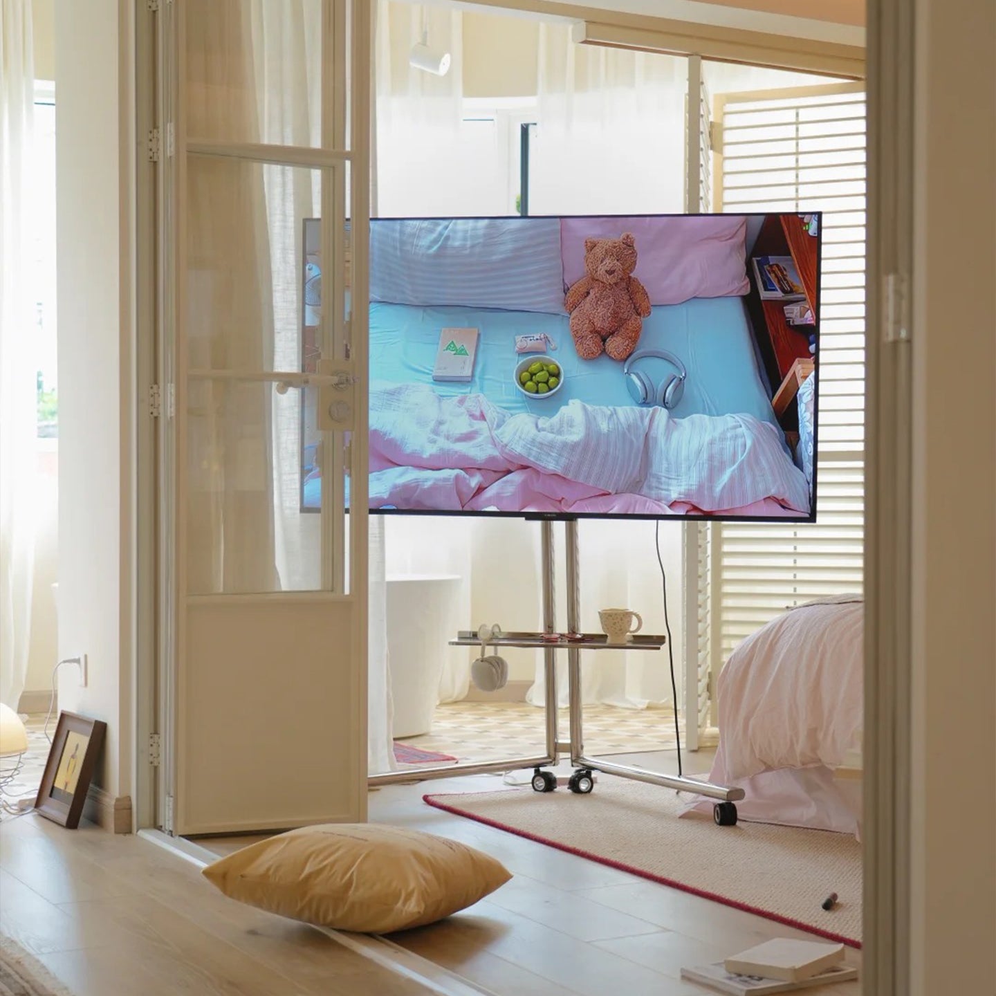 Pinnacle TV Art Mobile Stand stainless steel 32 to 65 inch