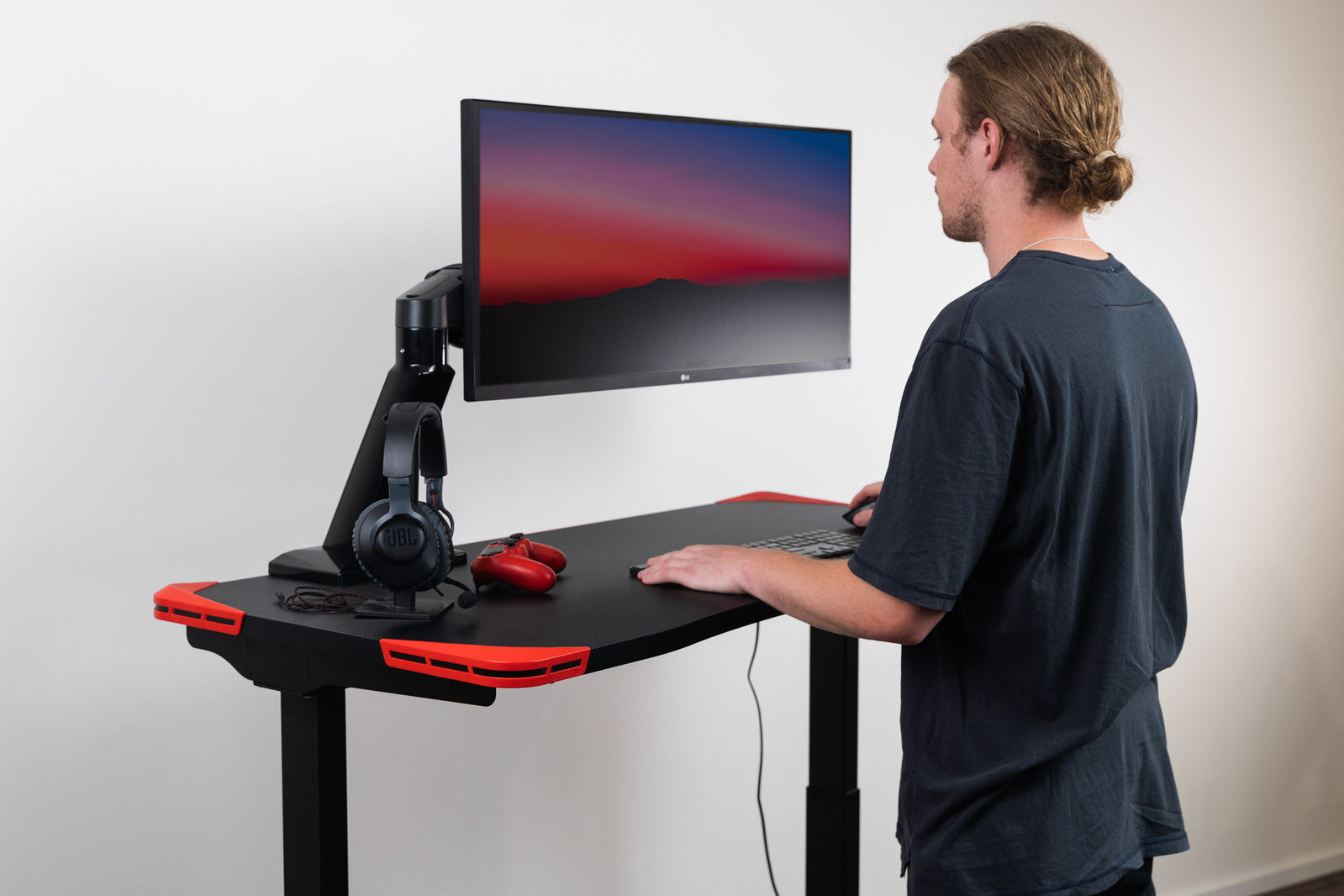 Flexi-Desk Carbon Fibre finish Electric Sit/Stand Gaming Desk