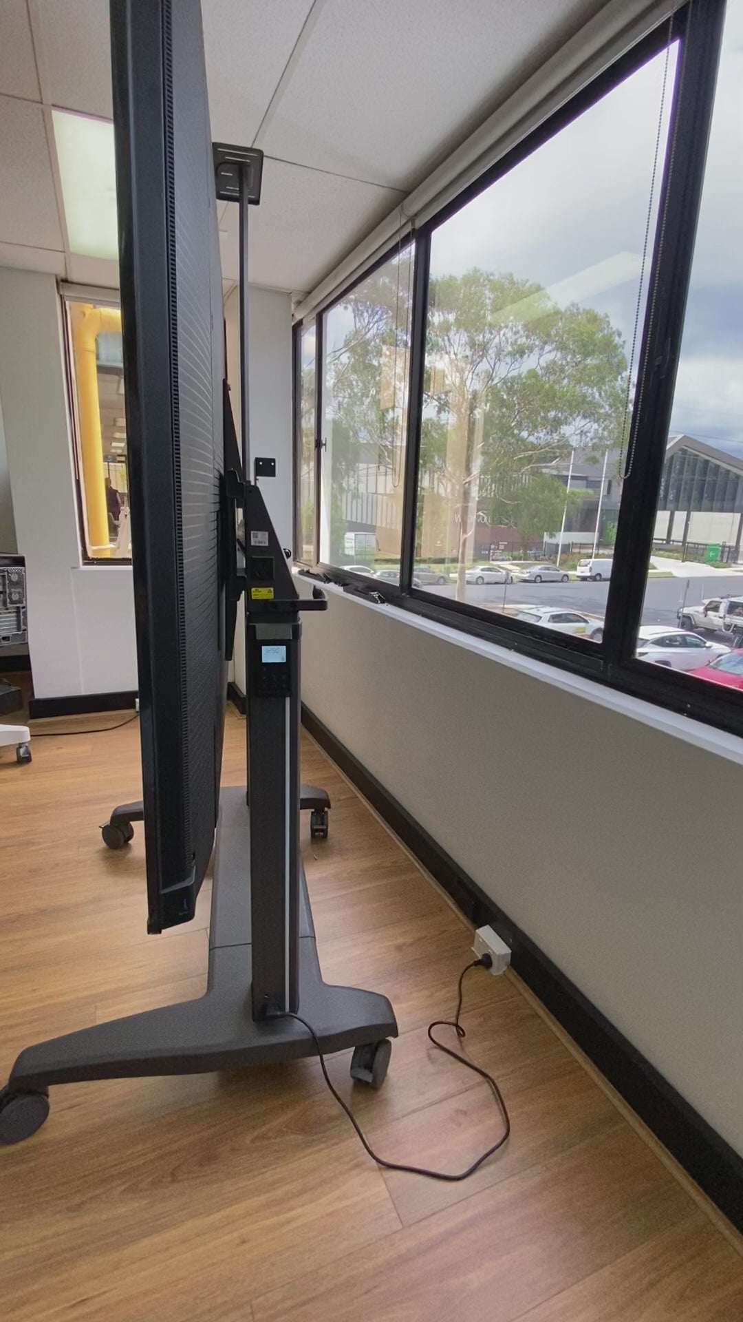 Load video: 2024 Model T100 Electric Dual Column Lift Heavy Duty Height Mobile Cart